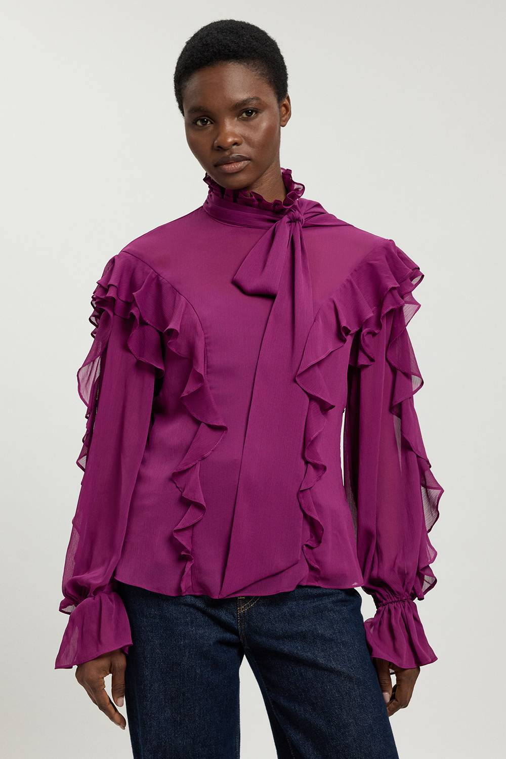 KarenMillen Blouse en Georgette Froissée à Volants avec Nœud Lavallière