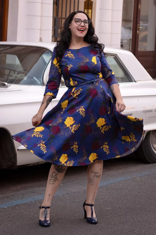 Topvintage Boutique Collection Exclusief bij Topvintage ~Adriana Swingjurk met lange mouwen en bloemen in marineblauw