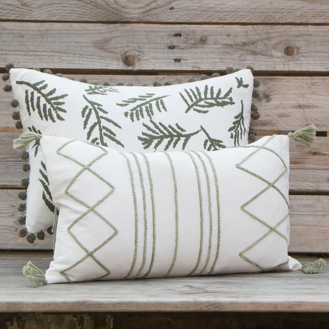 Febronie Housse de coussin Istanbul brodée kaki - 50x30 cm