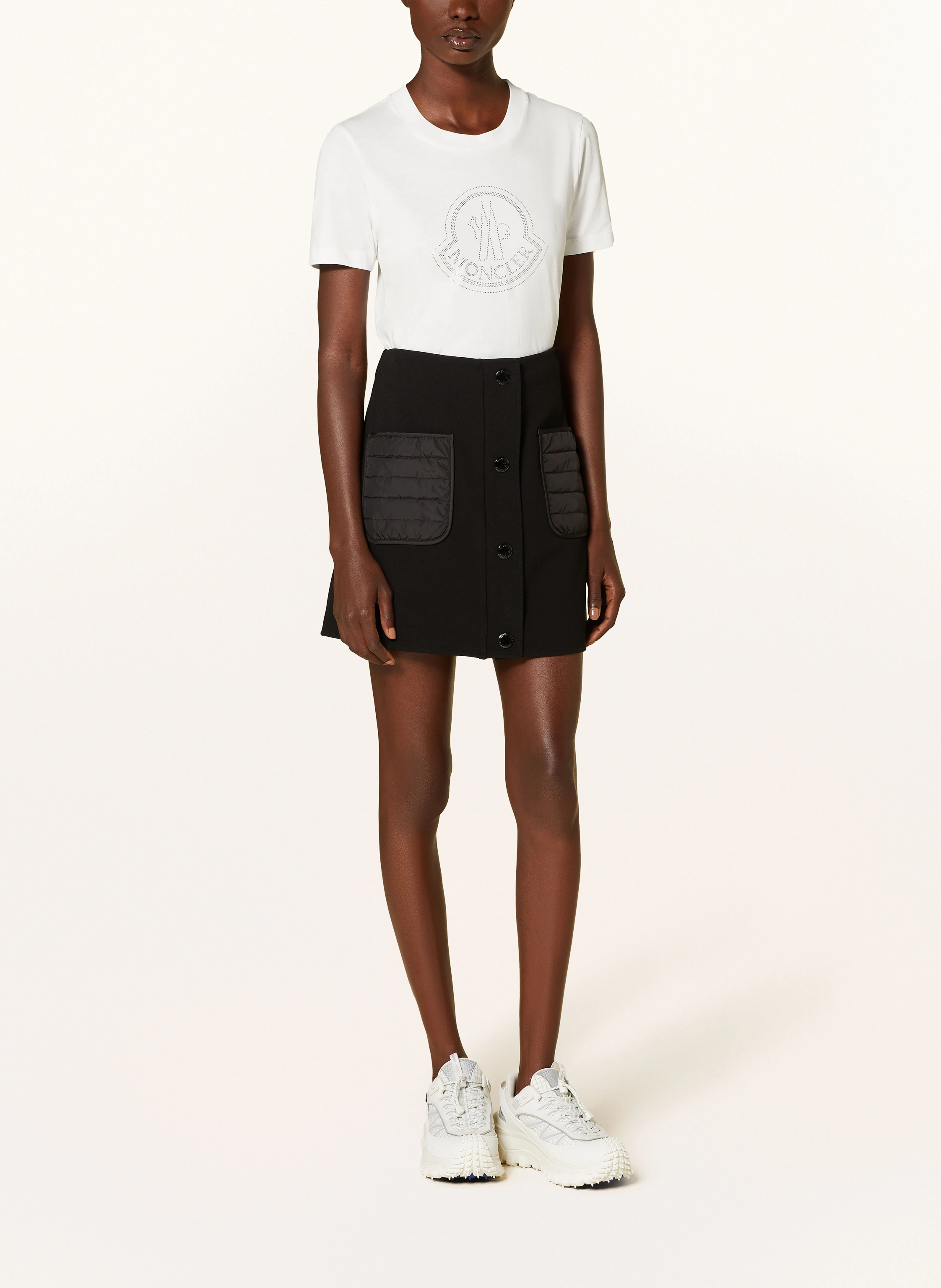MONCLER T-Shirt mit Schmucksteinen