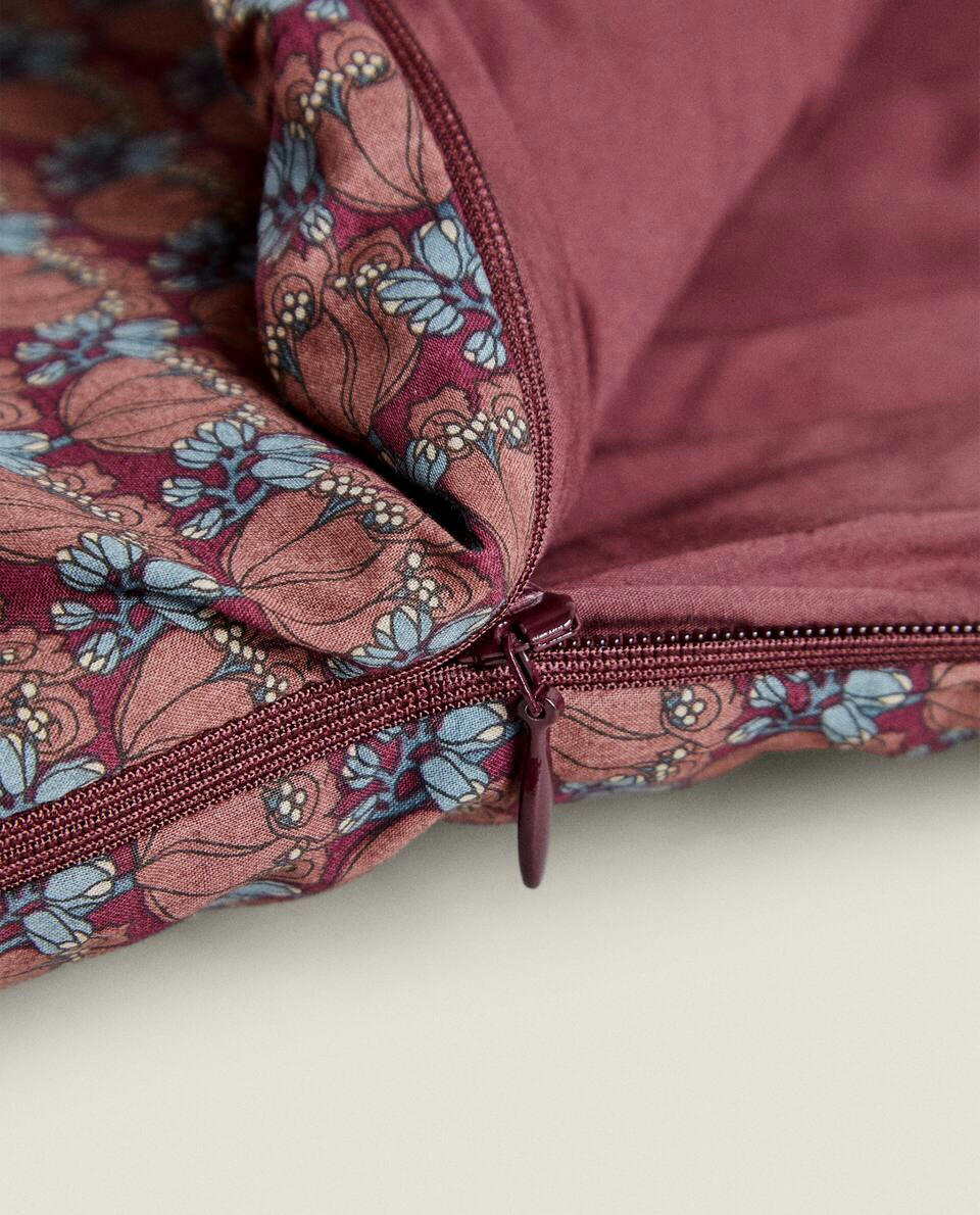 Saco de dormir infantil feito com tecido Liberty.