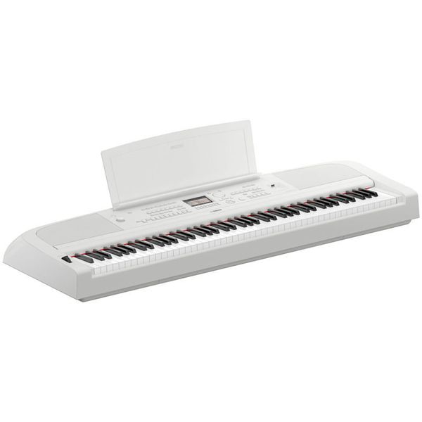 Yamaha DGX-670 WH Bundle