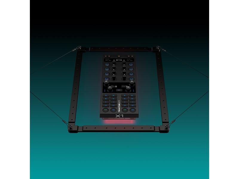 Native Instruments DJ-Controller Traktor X1 – MK3 Kompakter, flexibler und modularer DJ-Controller