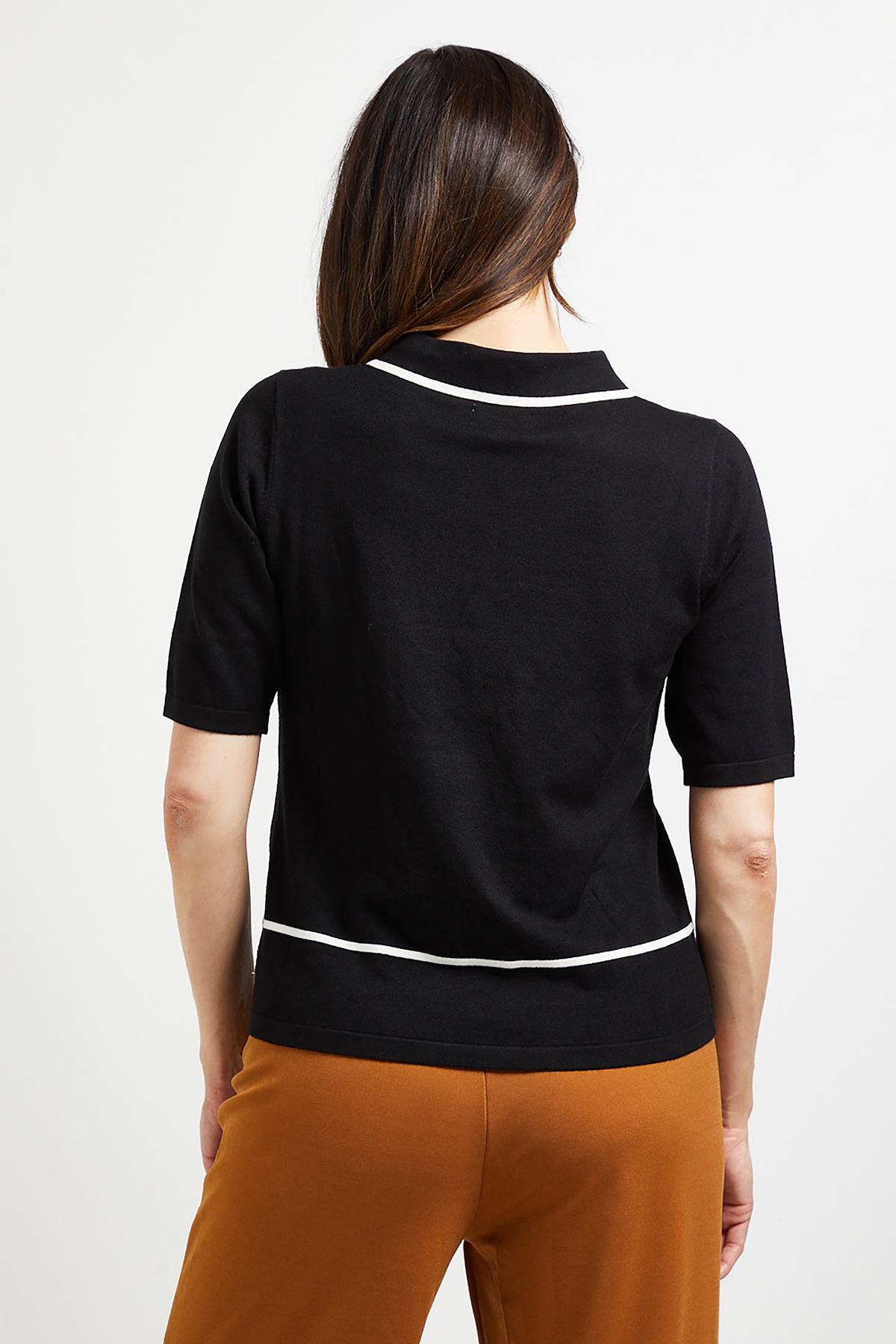 Wallis T-Shirt Tricoté à Col avec Liseré