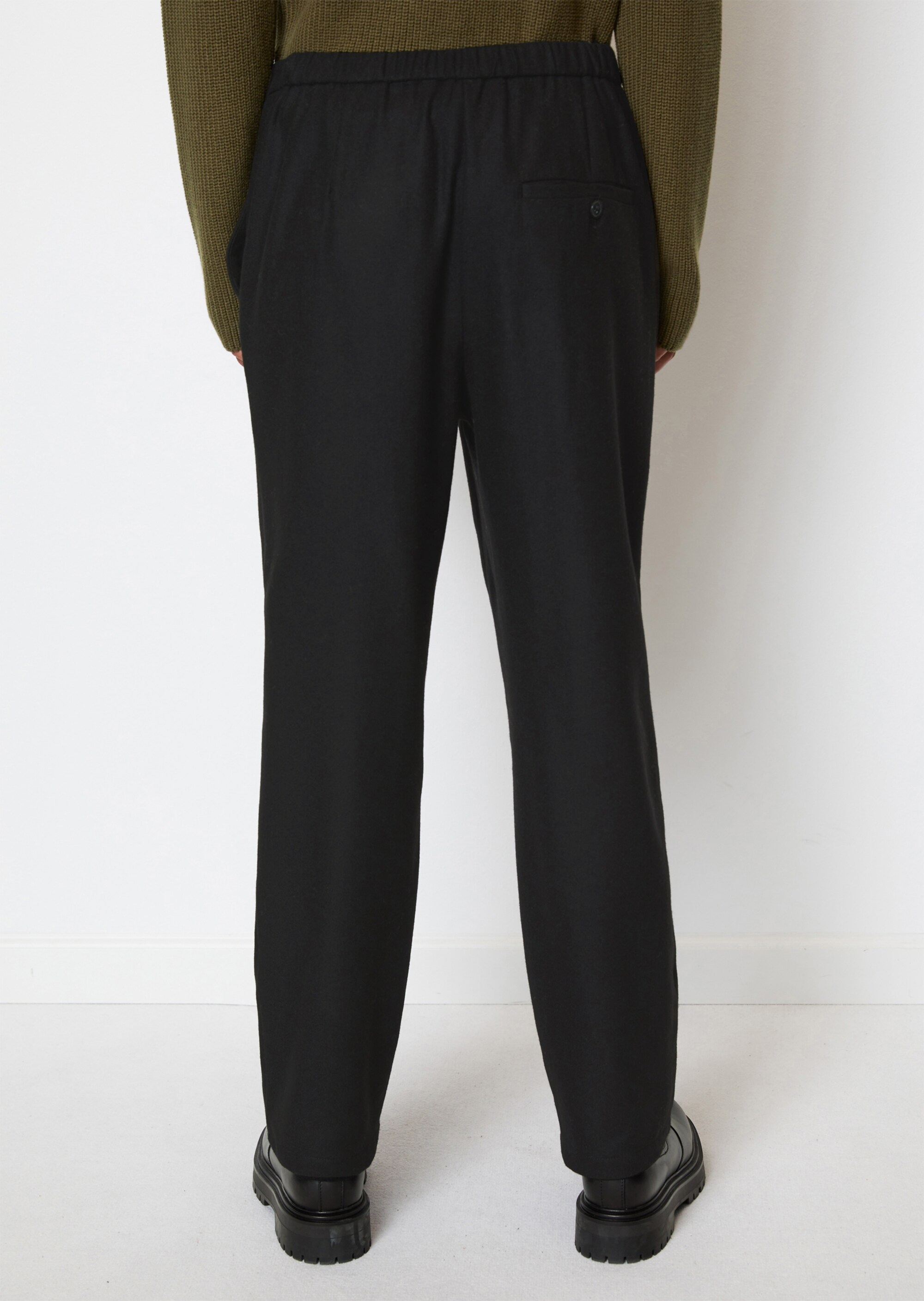 Gerade Hose cropped aus Schurwolle-Mix von Manteco