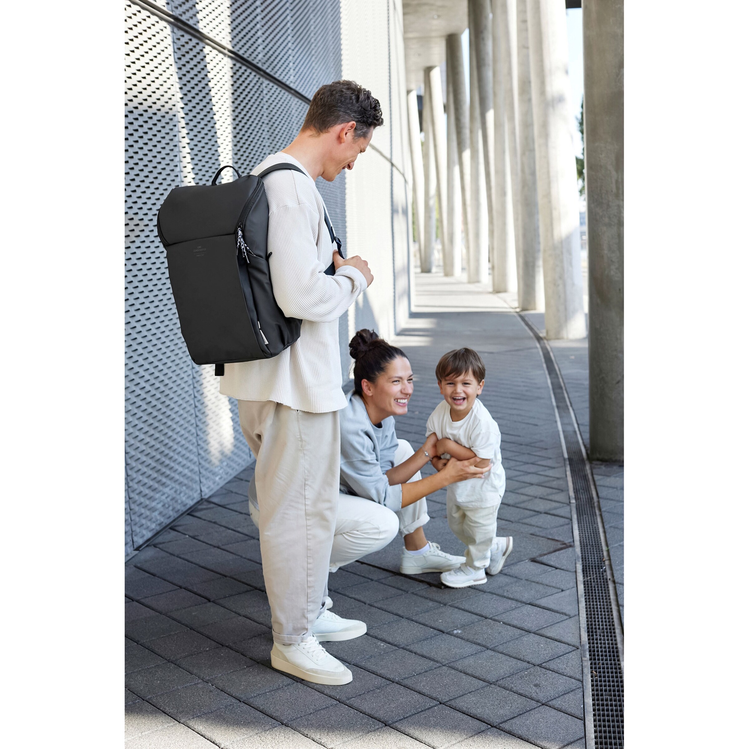 Lässig - GREEN LABEL Slender Up Wickelrucksack black