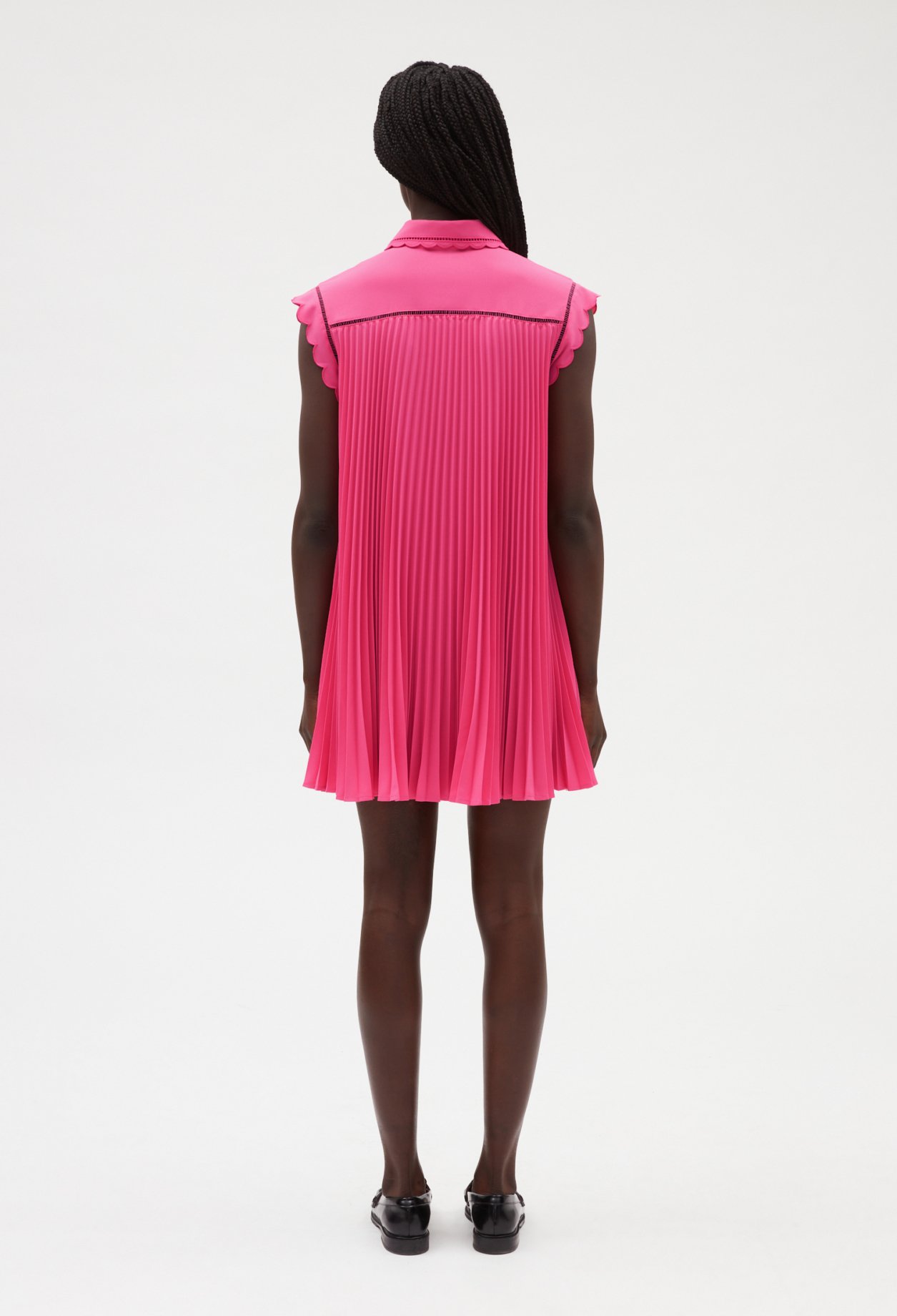 Robe courte plissee