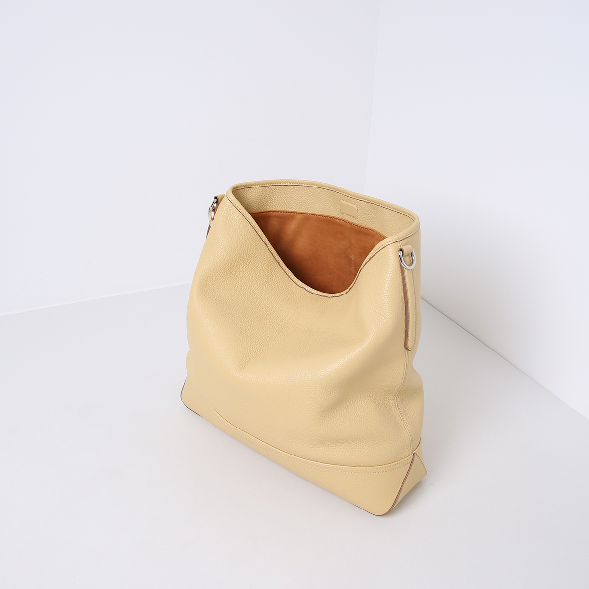 TUUR | BUTTER