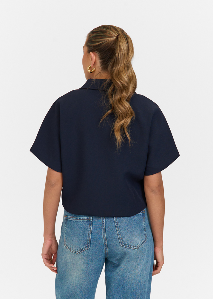 Phien top navy