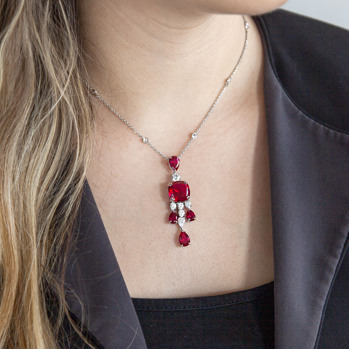 Collier argent 925 pierres synthétiques rouge zirconias 40cm