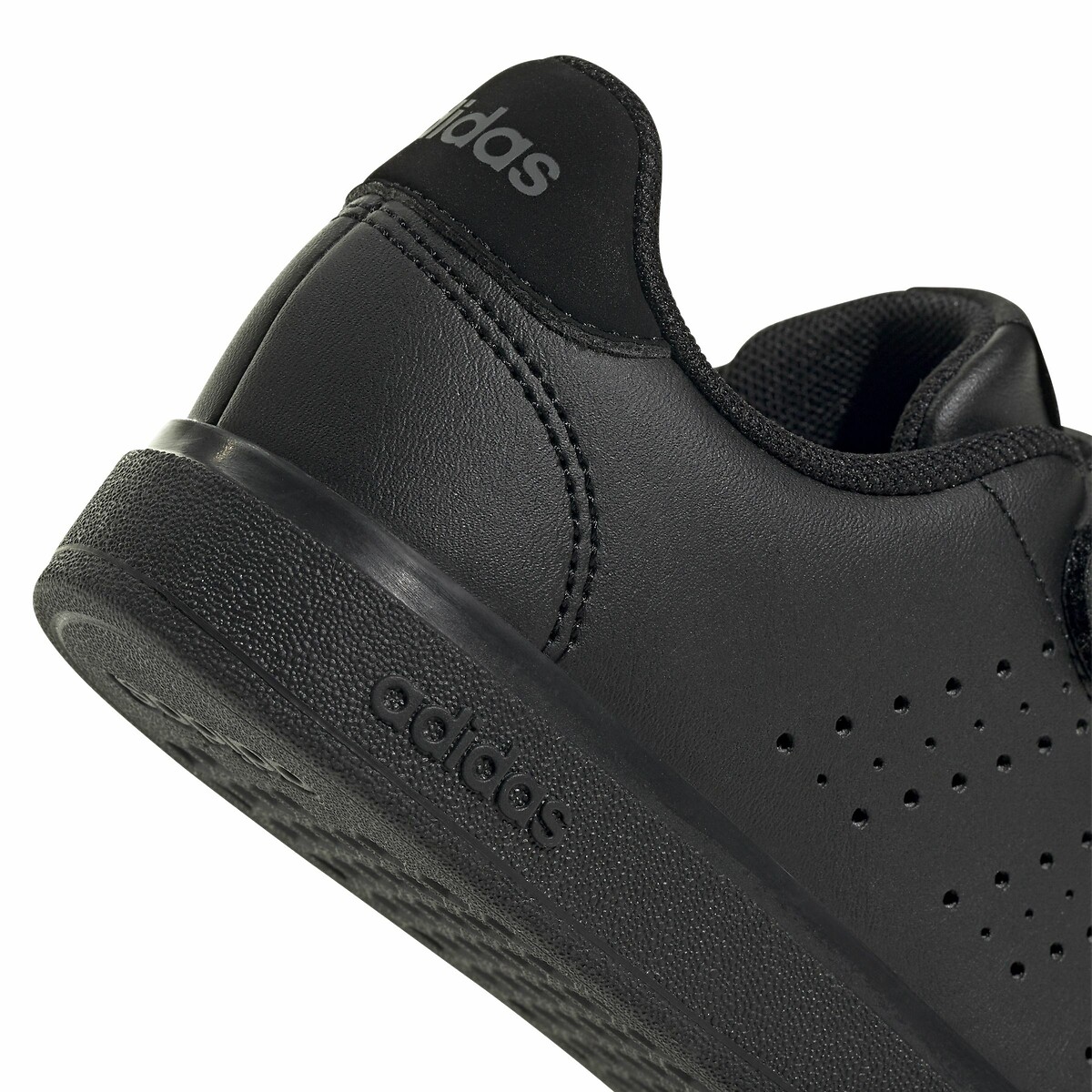 ADIDAS ROUPAS ESPORTIVAS<br>Tênis Advantage Base 2.0
