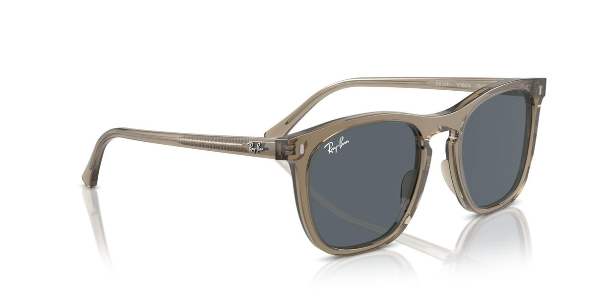 Ray-Ban<br>RB2210