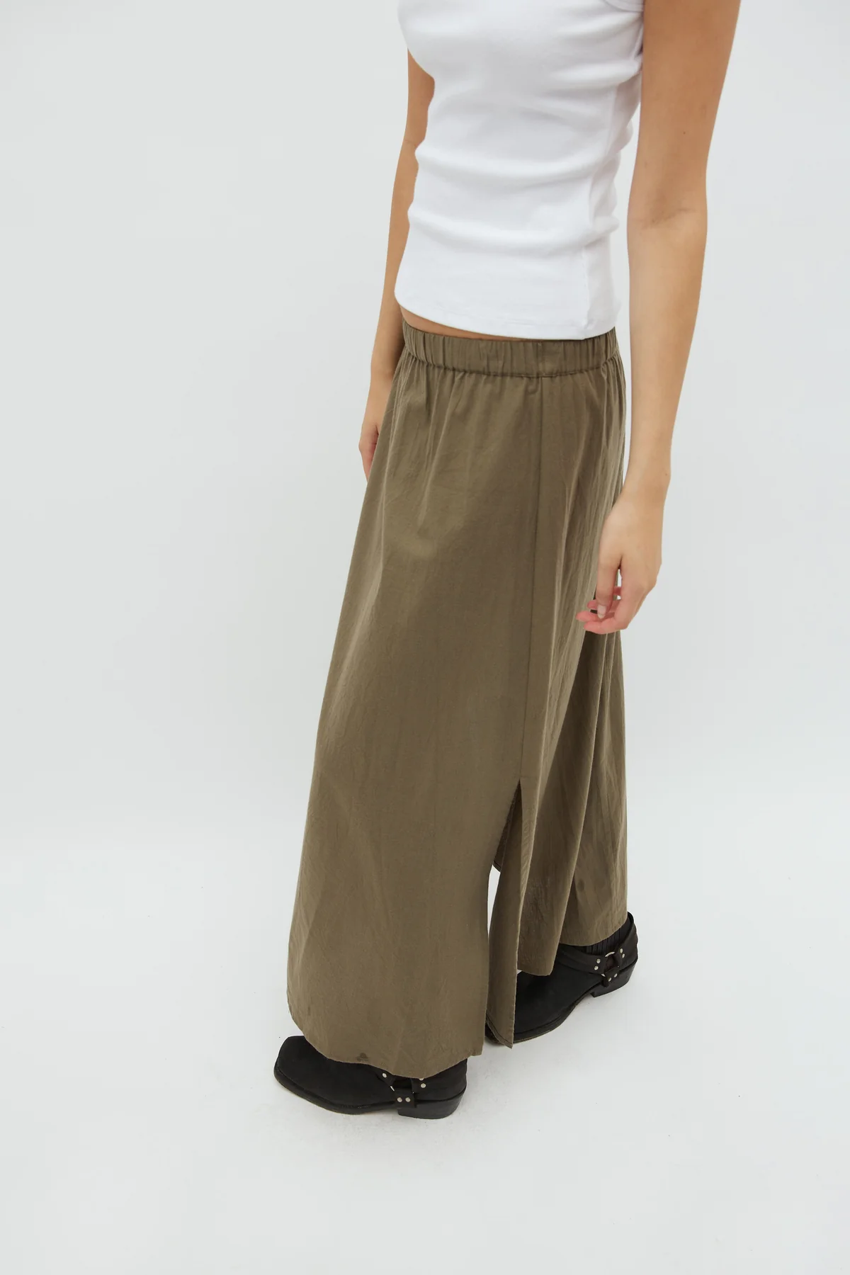 MbyM Nia-M 233 dusty olive