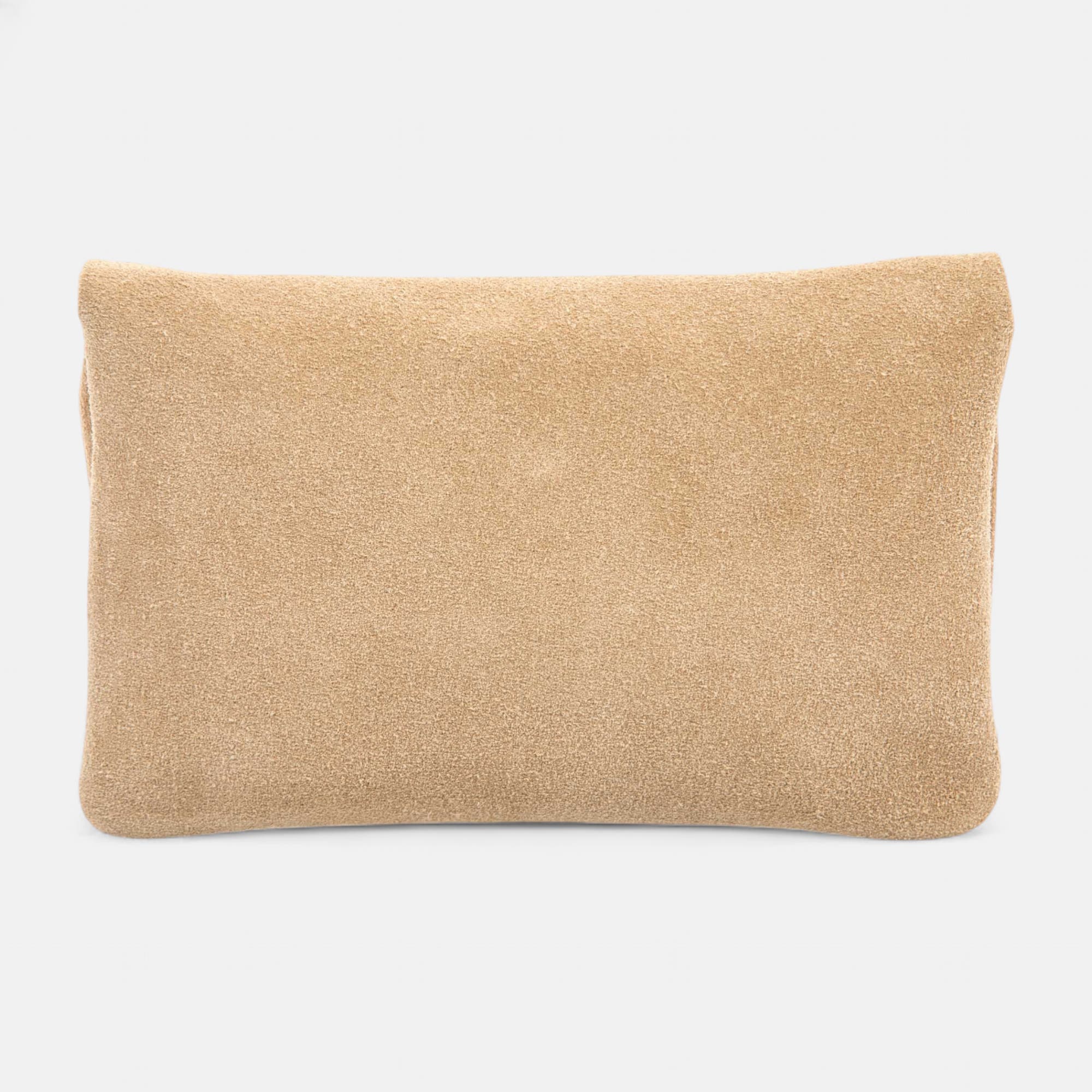 Petite maroquinerie en cuir beige