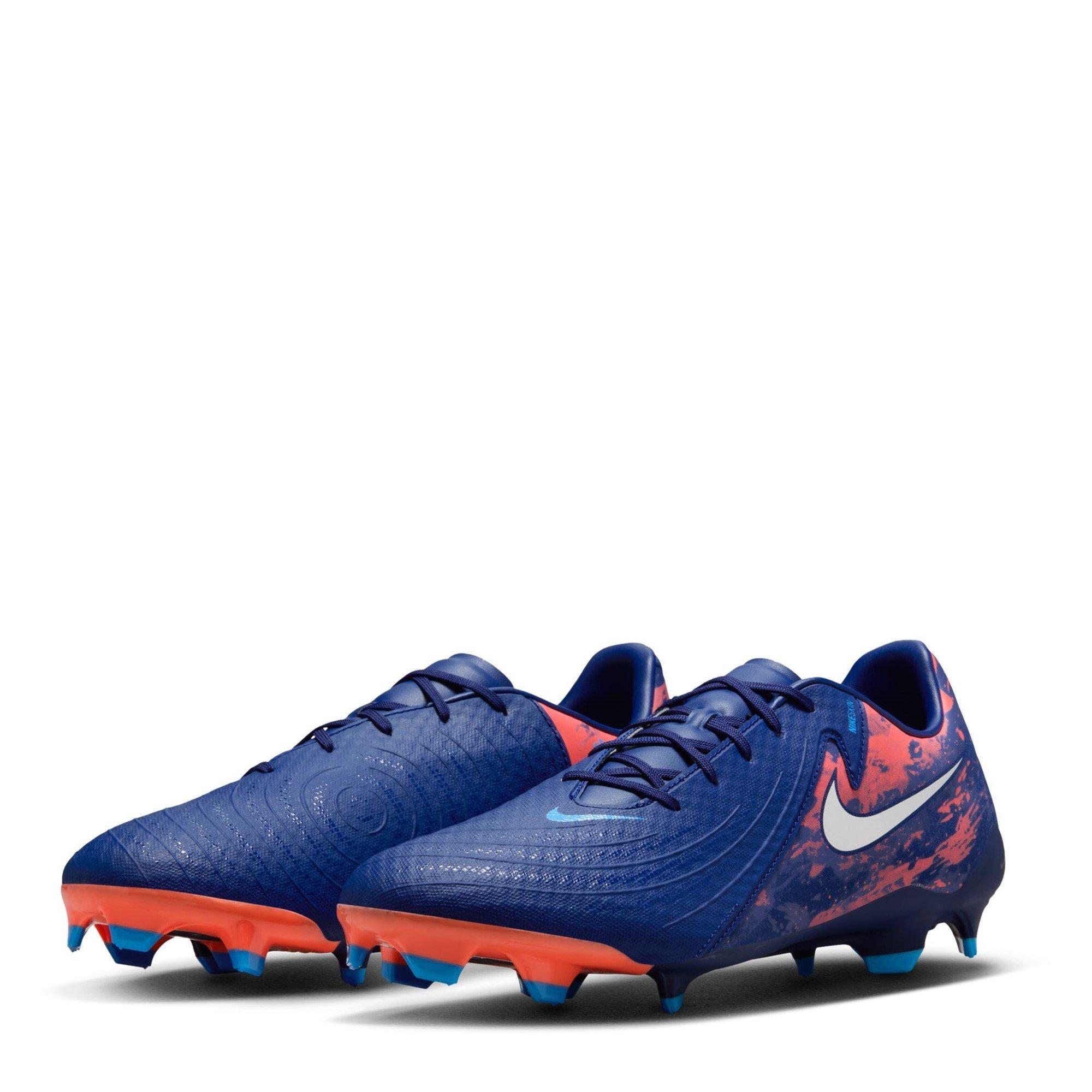 Nike Phantom GX II Academy Firm Ground Football Boots