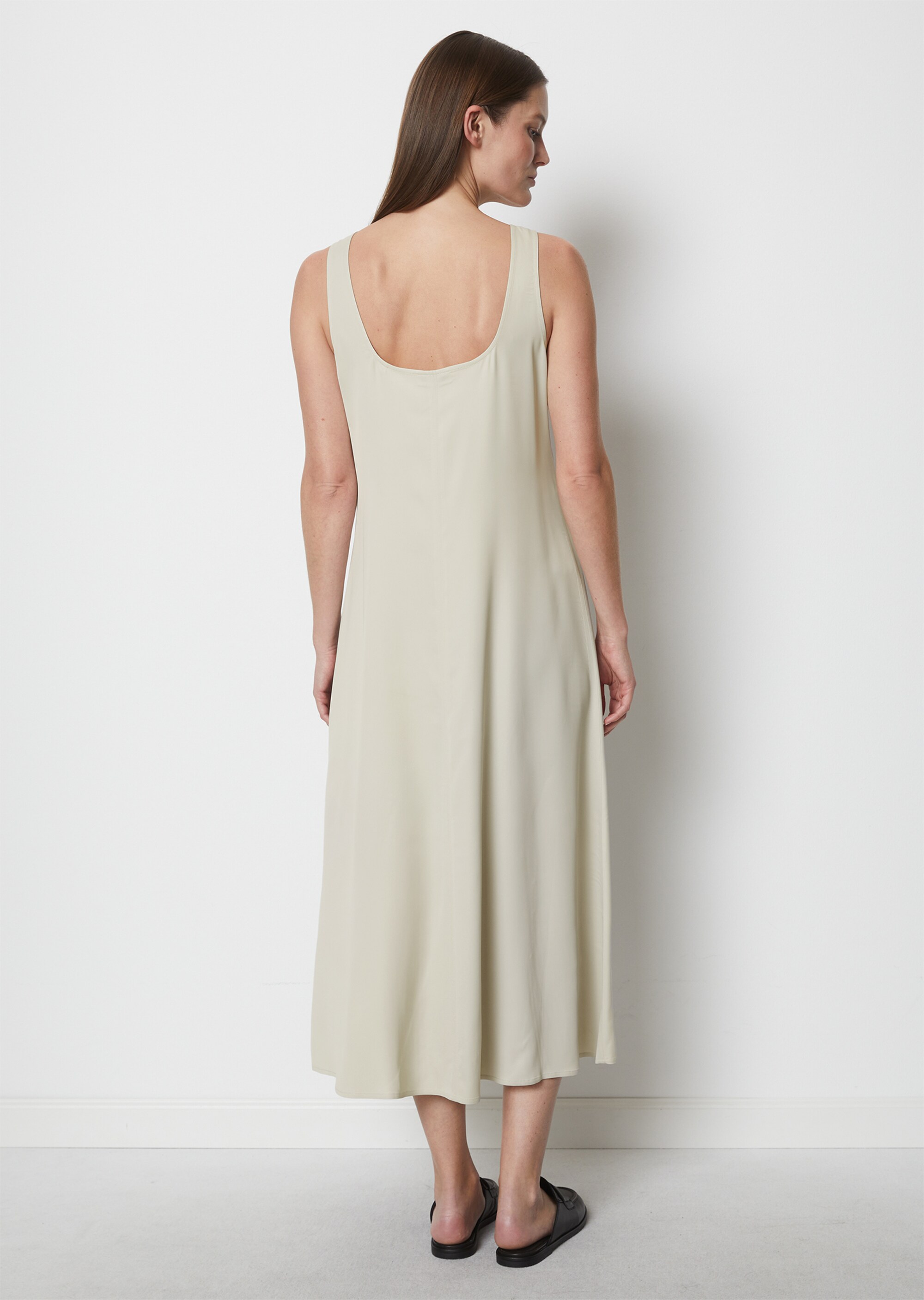 Ärmelloses Kleid relaxedaus Viskose-Satin