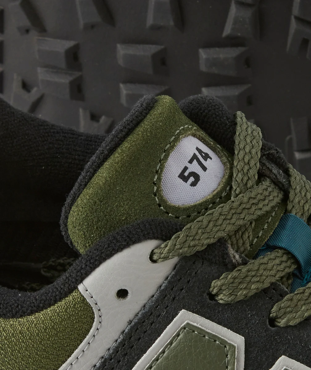 NEW BALANCEBASKETS À LACETS 574 GARÇON BLEU FONCÉ