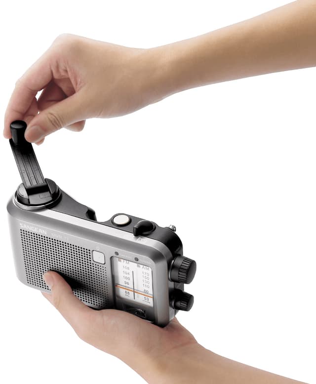 Sangean MMR-77 analog radio (sort)