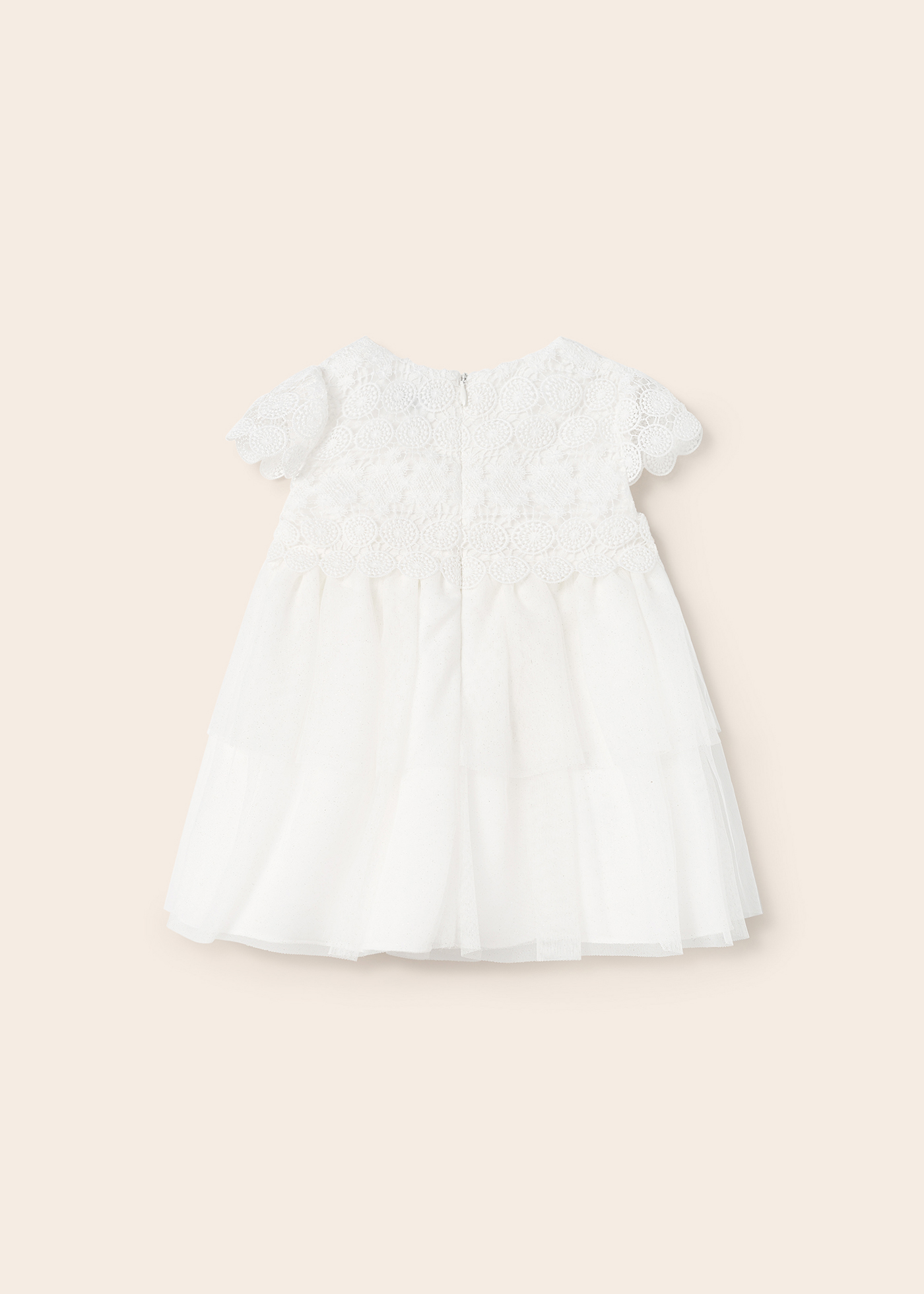 Vestido para bebê em guipure e tule combinados