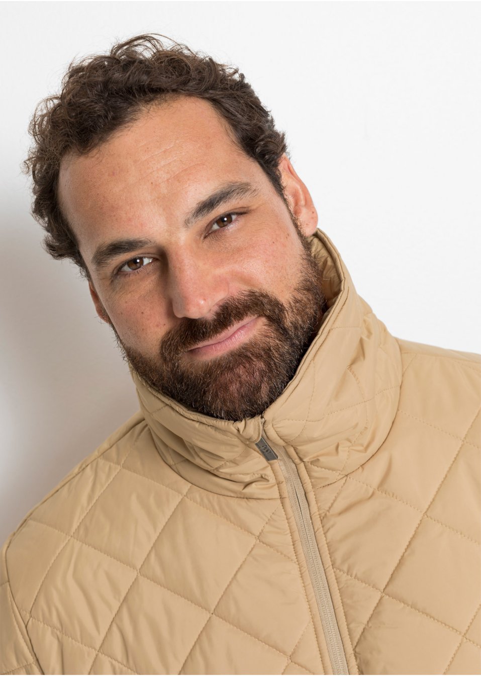 Veste matelassée avec polyester recyclé et col haut, Regular Fit