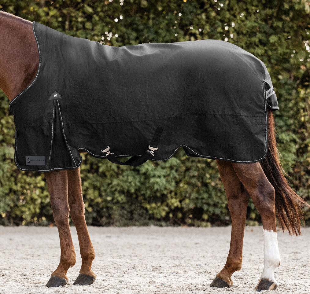 Waldhausen Arctic Hoge nek 200 gr - Winterdeken - Paardendeken - Zwart - 125/175