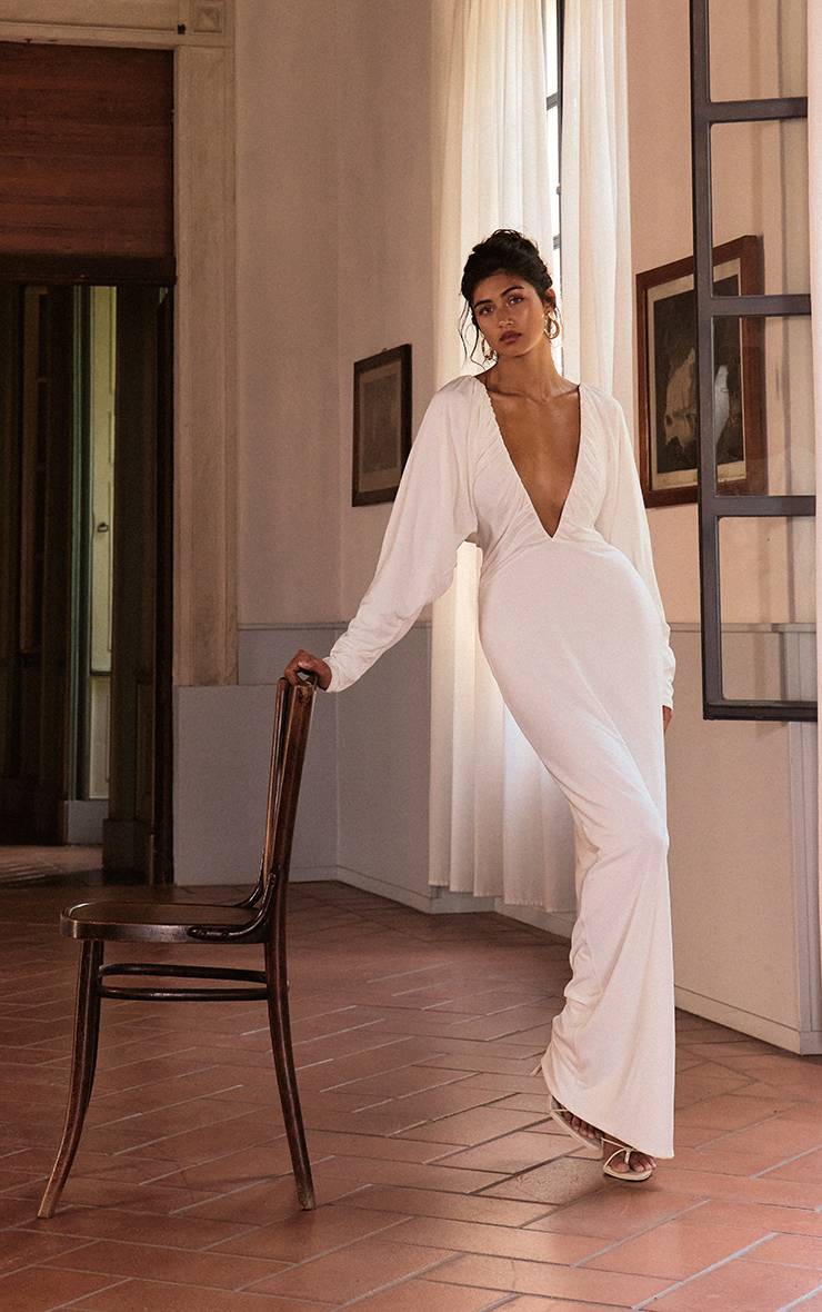 Blanc Robe Maxi Moulante À Manches Chauve-souris Col Plongeant Froncée En Tissu Slinky Plt Label