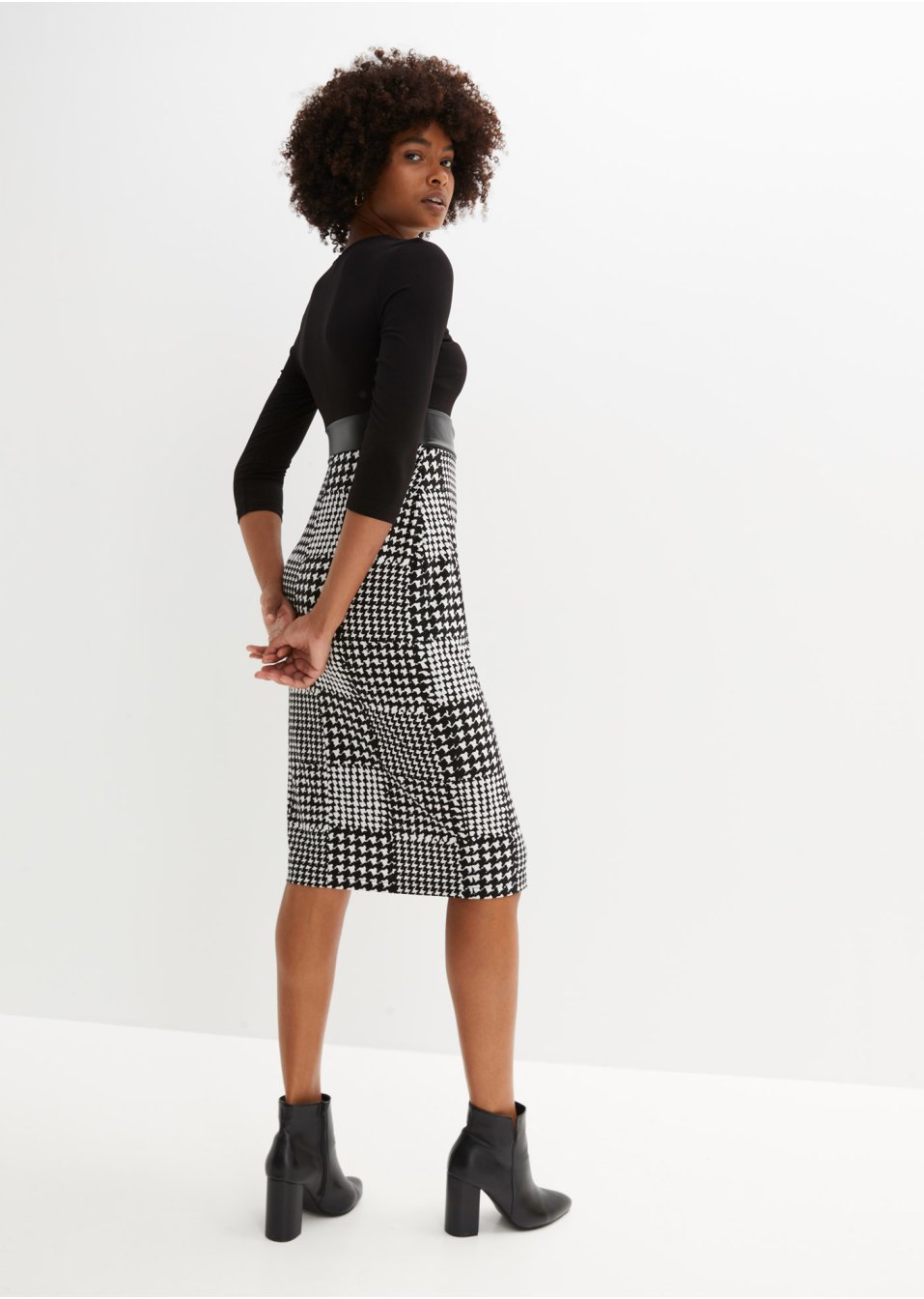 Robe midi avec ceinture