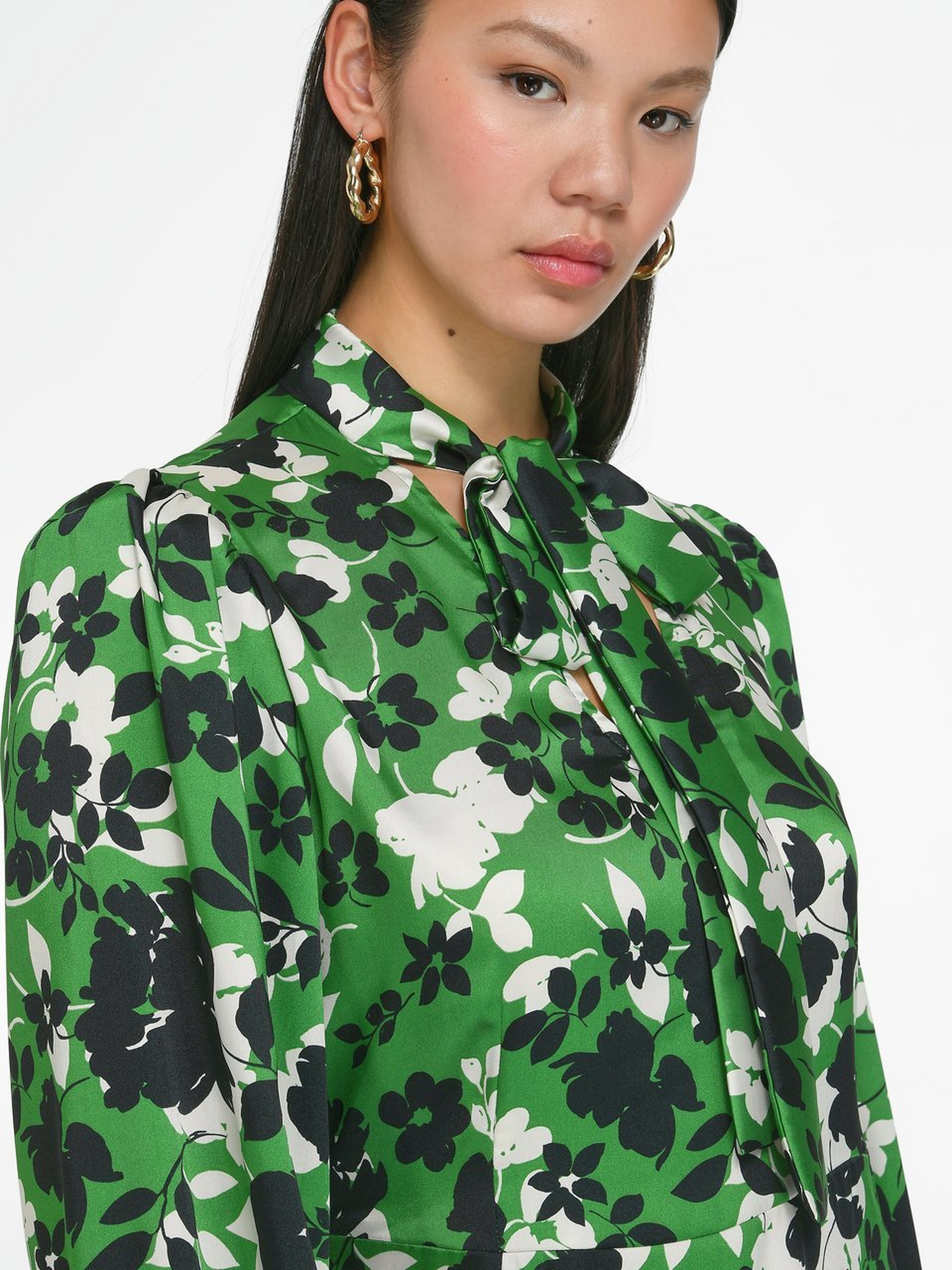 Kleid mit Puffärmel