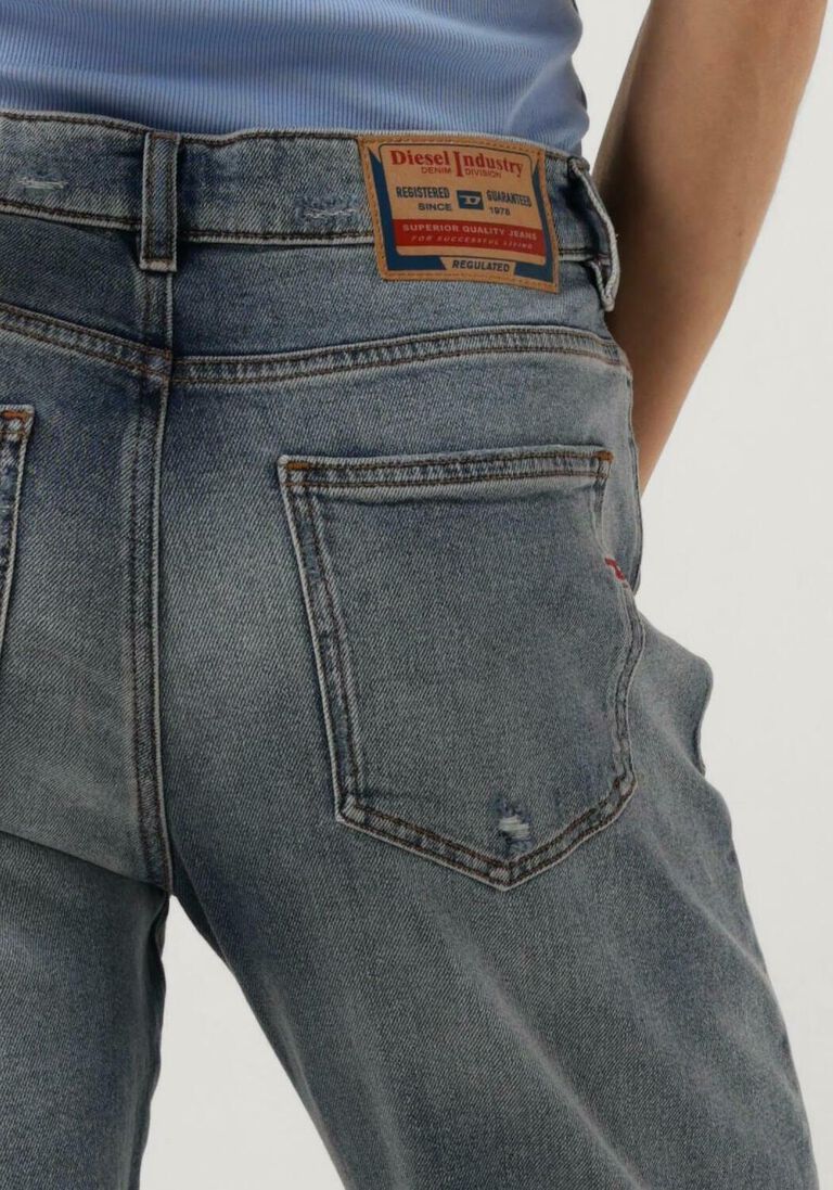 DIESEL lichtblauwe diesel mom jeans 2016 d-air