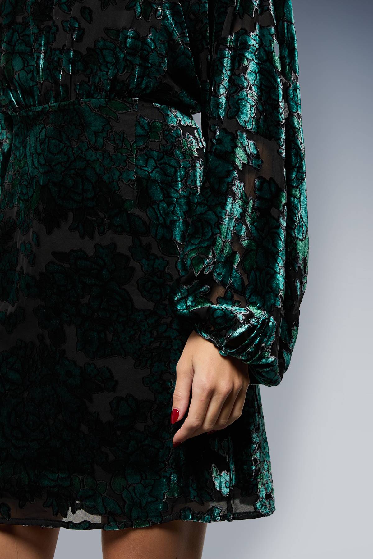 Oasis Robe Mini en Velours à Manches Longues