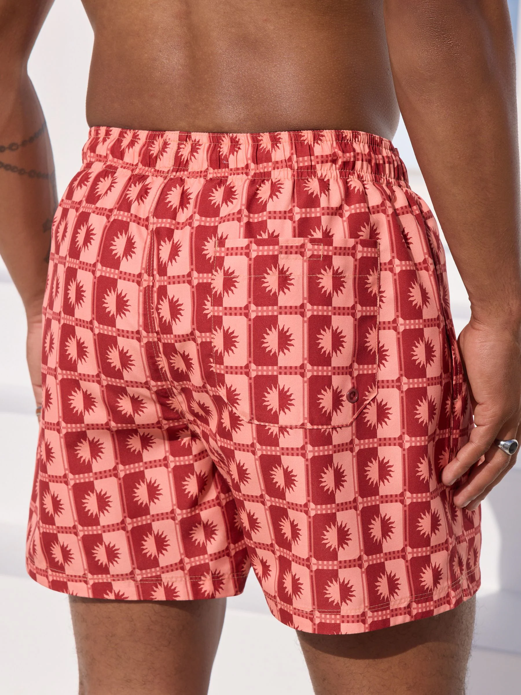 Koraalroze geometrische zon - Zwemshort met print