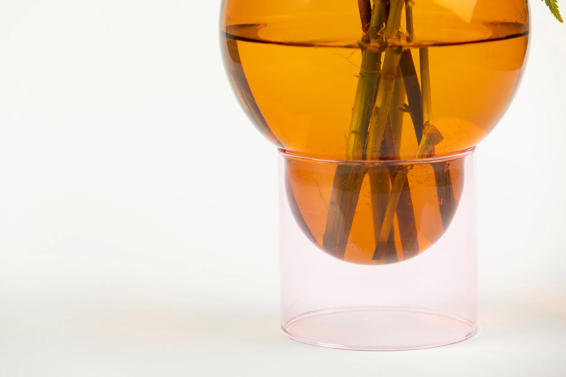 Studio About  Bubble Tube vase, Amber - H27 cm.