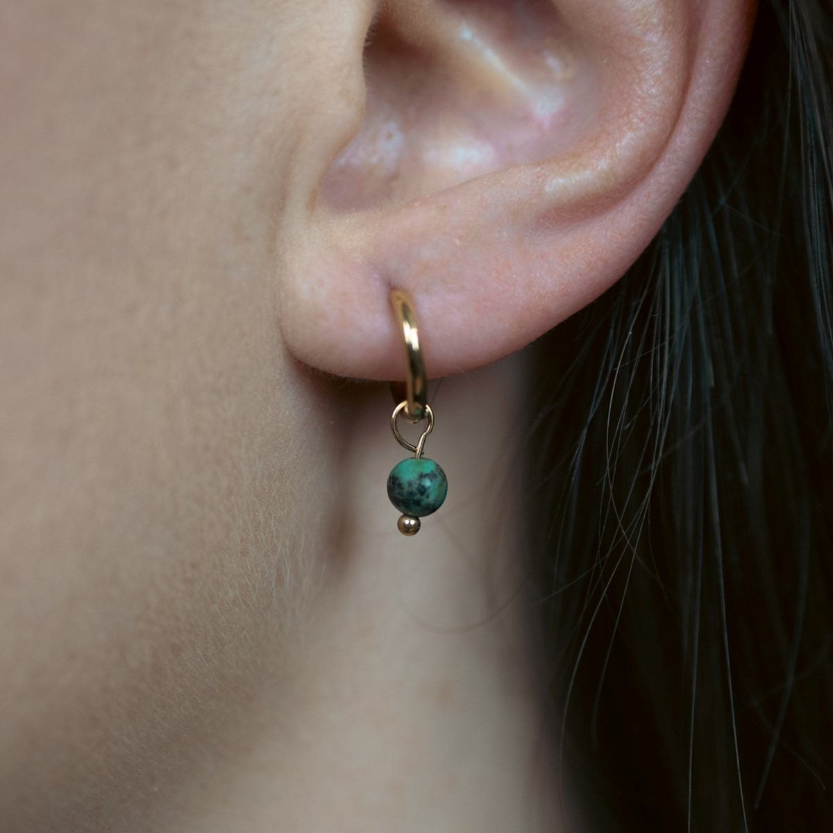 Boucles d'oreilles créoles Serena en pierres Turquoise Africain