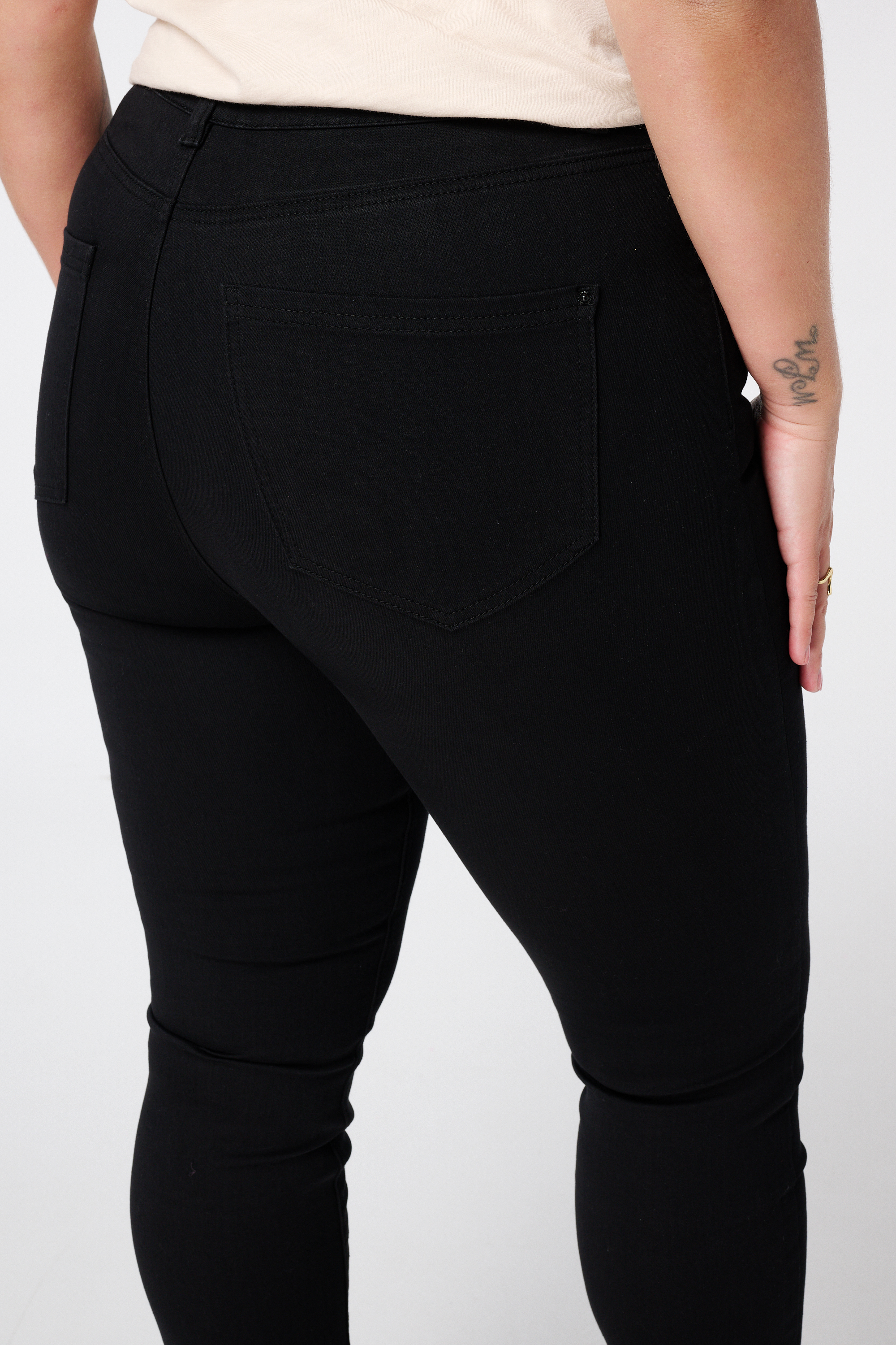 Skinny leg high waist jeans CHERRY Zwart