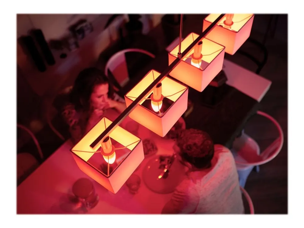 Philips Hue White and Color Ambiance Kerte - E14 pære