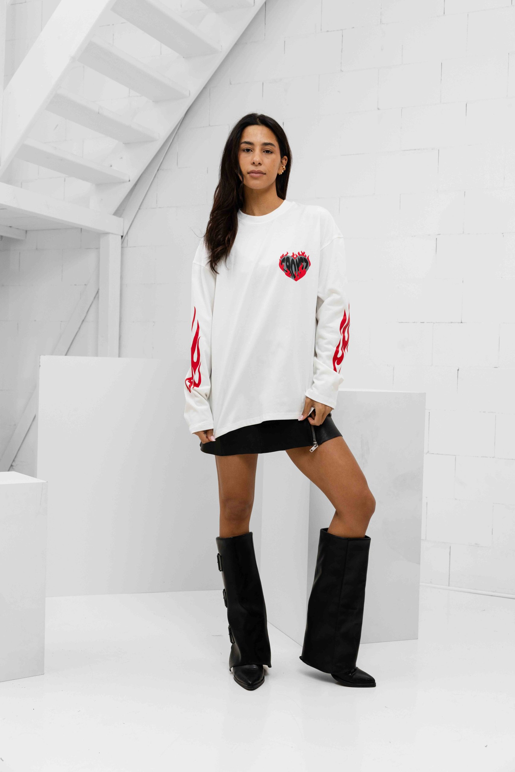 Croyez Heart On Fire Longsleeve T-Shirt Dames Gebroken Wit