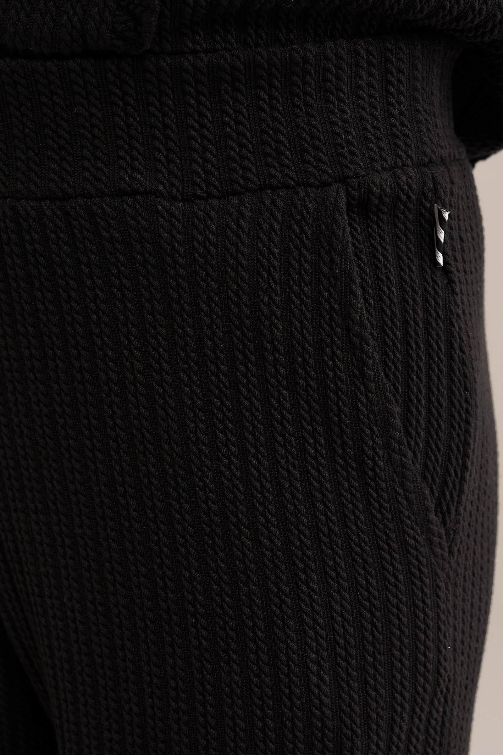 Meisjes straight fit broek met structuur WE Fashion Zwart