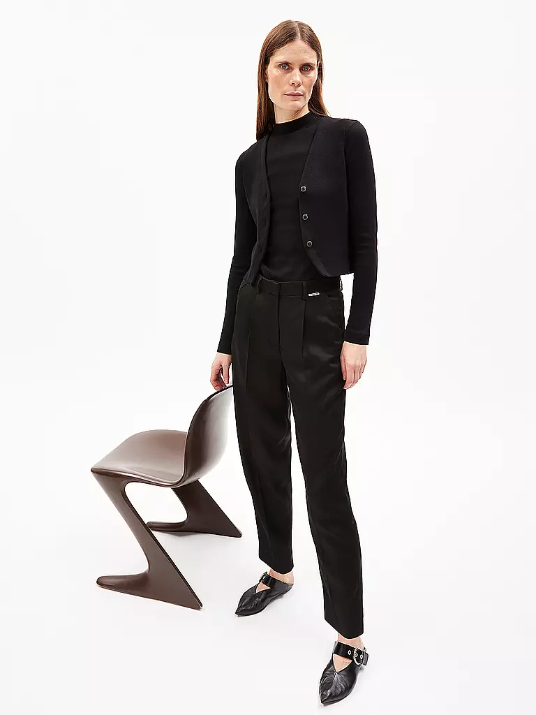 ARMEDANGELS Hose Tapered Fit SANDRINAA schwarz
