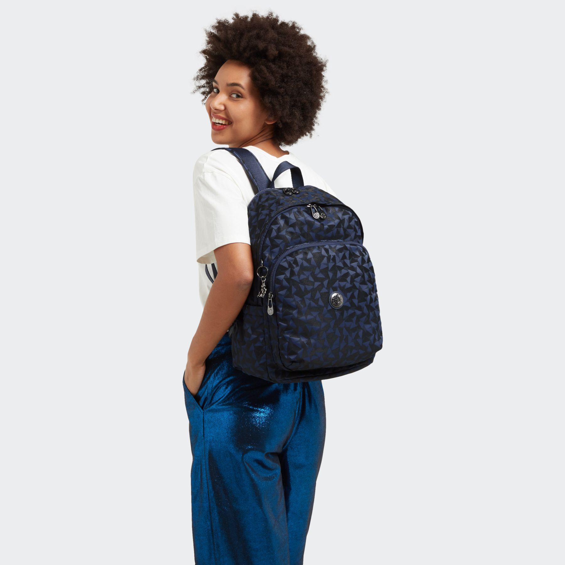 DELIA M Grand sac à dos avec compartiment matelassé pour ordinateur portable - Endless Navy Jacquard