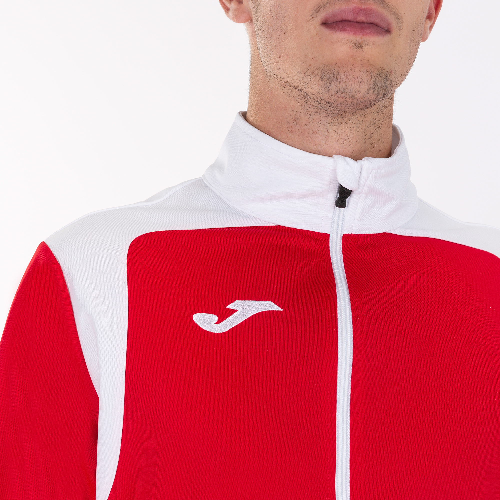 Conjunto de treino Joma Championship V, vermelho e branco.