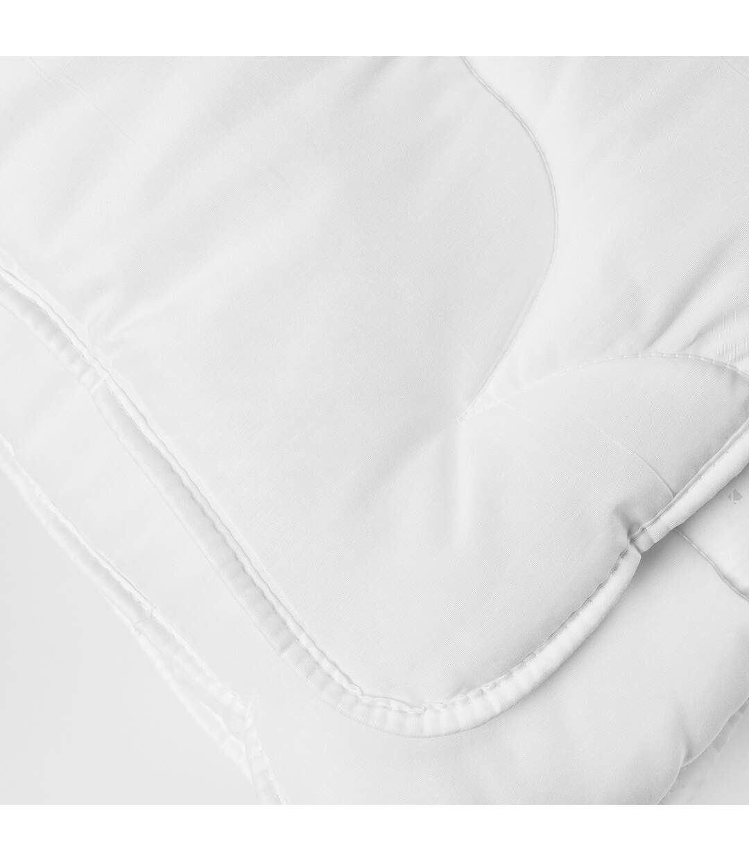 Couette tempérée 260x240 cm OLYMPE garnissage microfibre polyester 300g/m2