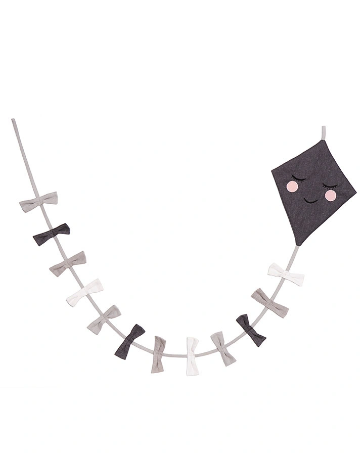 Wimpelkette KITE in schwarz/weiß