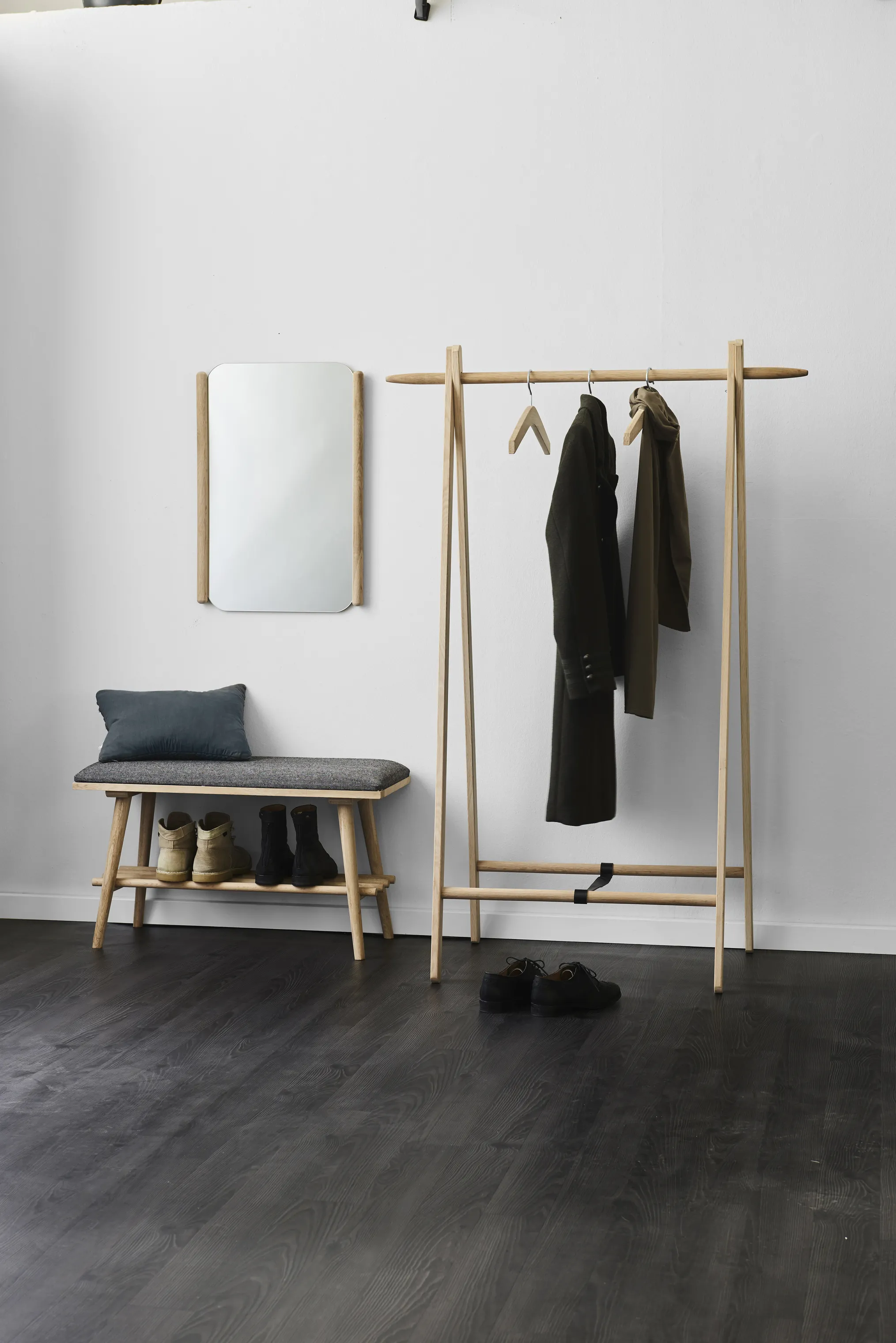 CASA Living Skobænk m. hylde og hynde