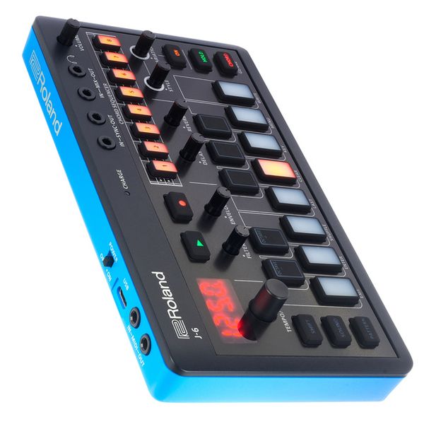 Roland AIRA Compact J-6 Chord Synth