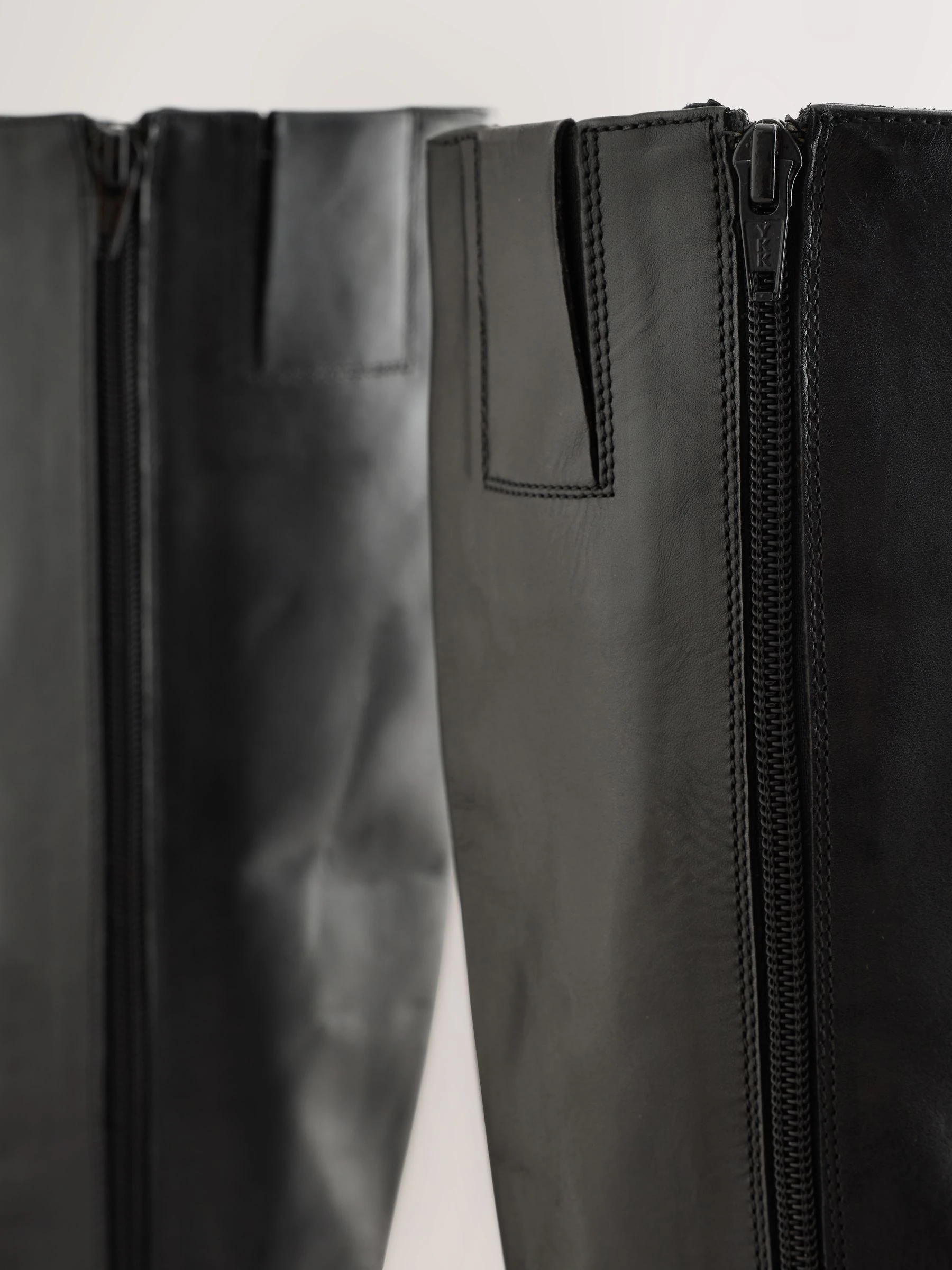 Zwart - Forever Comfort® leren kniehoge laarzen met ronde neus en plateauzool