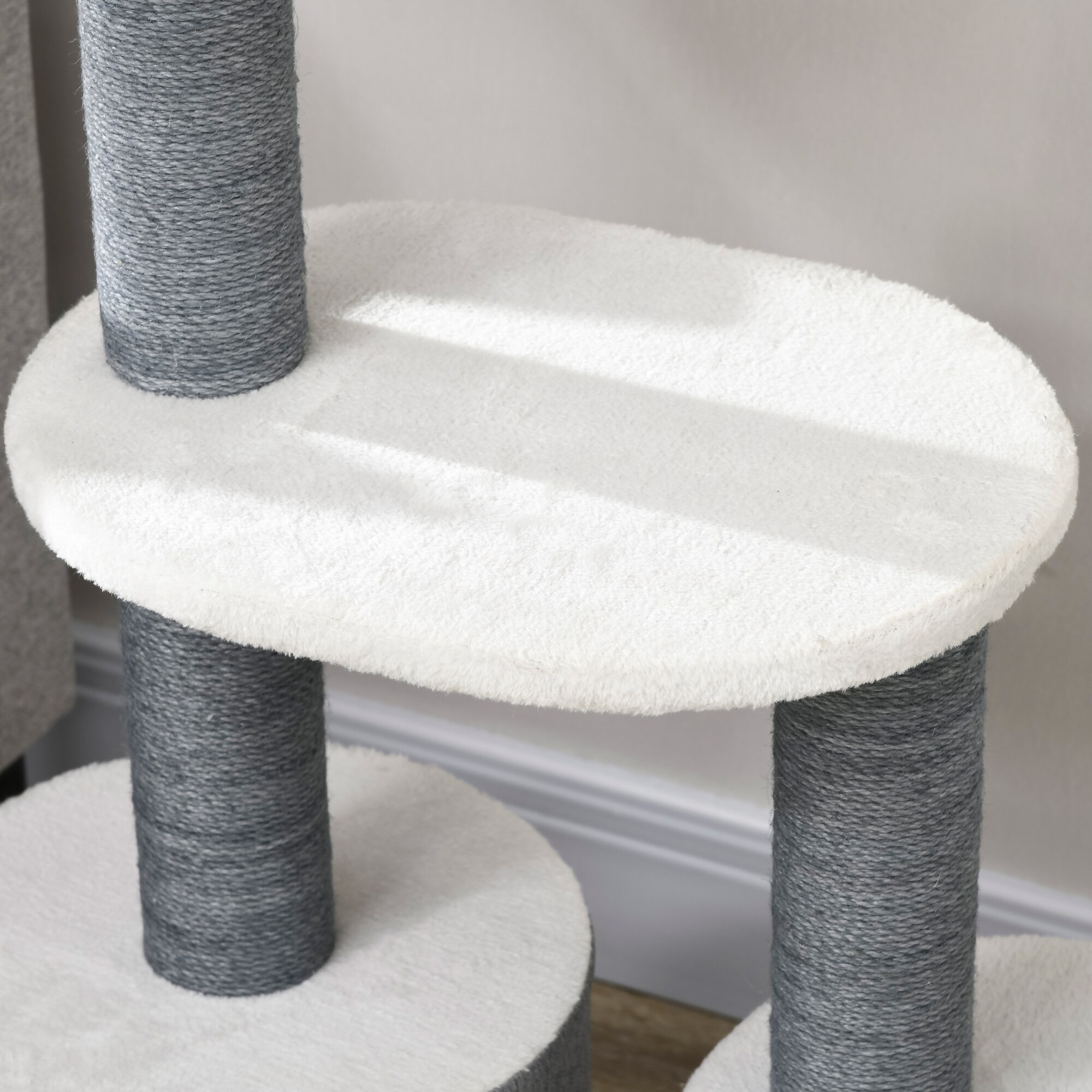 PawHut Kratzbaum mit Kratzmatte grau 55,5L x 30,5B x 98H cm