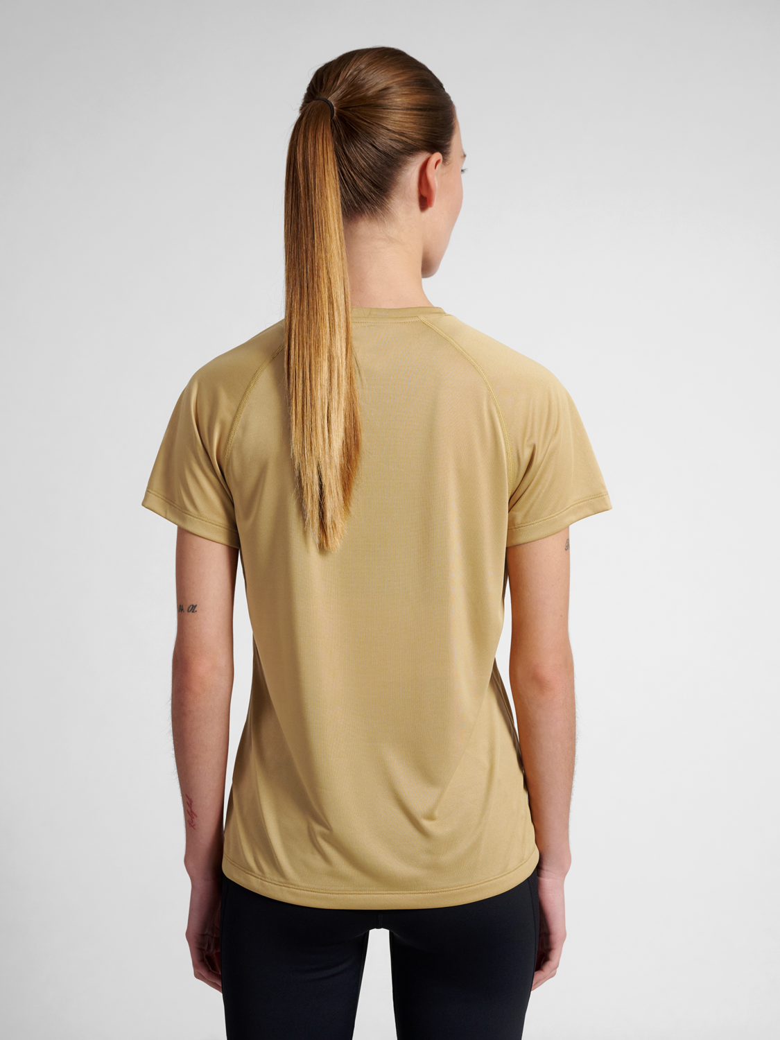 nwlBEAT W T-SHIRT