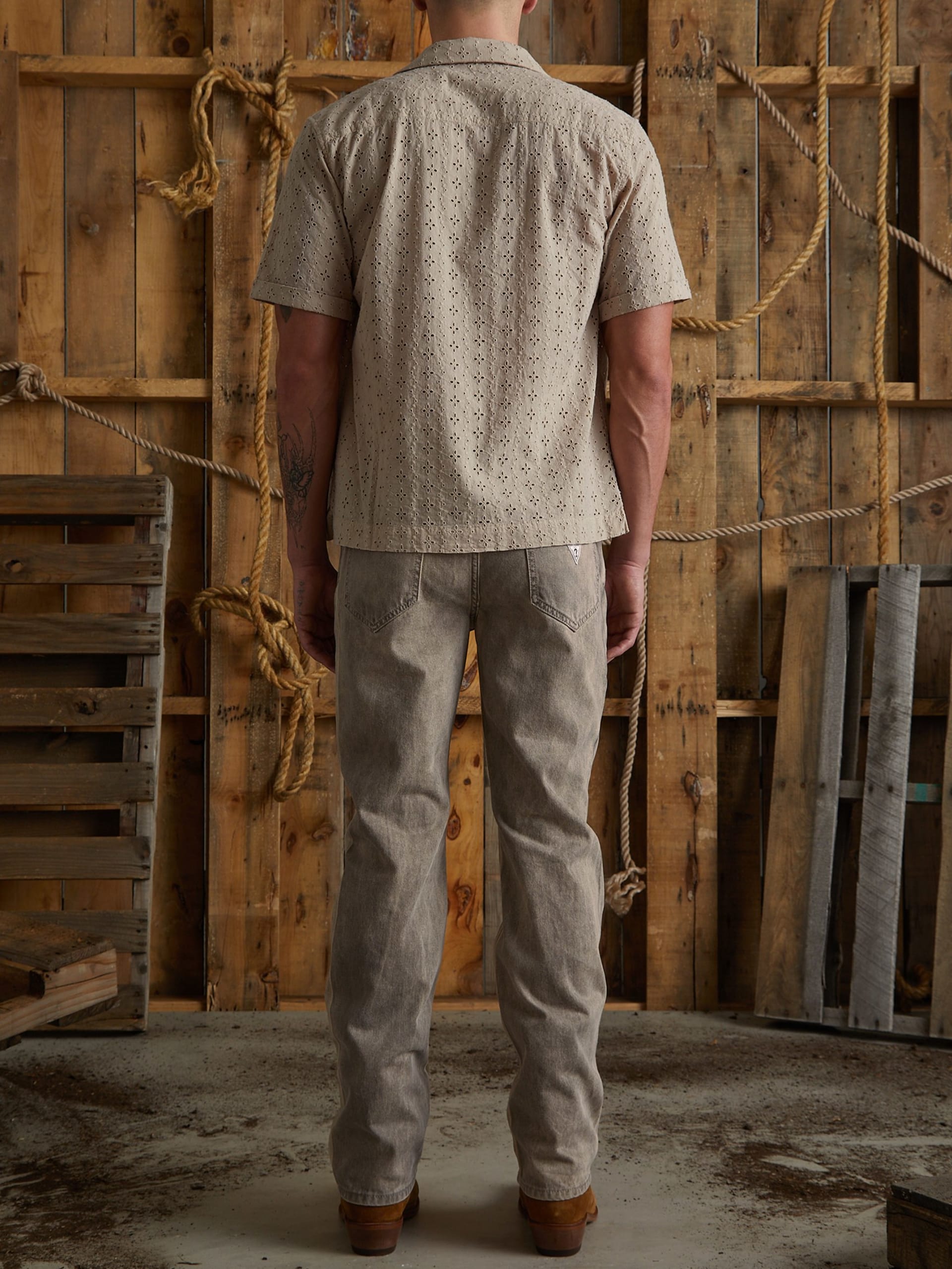camisa de acampamento