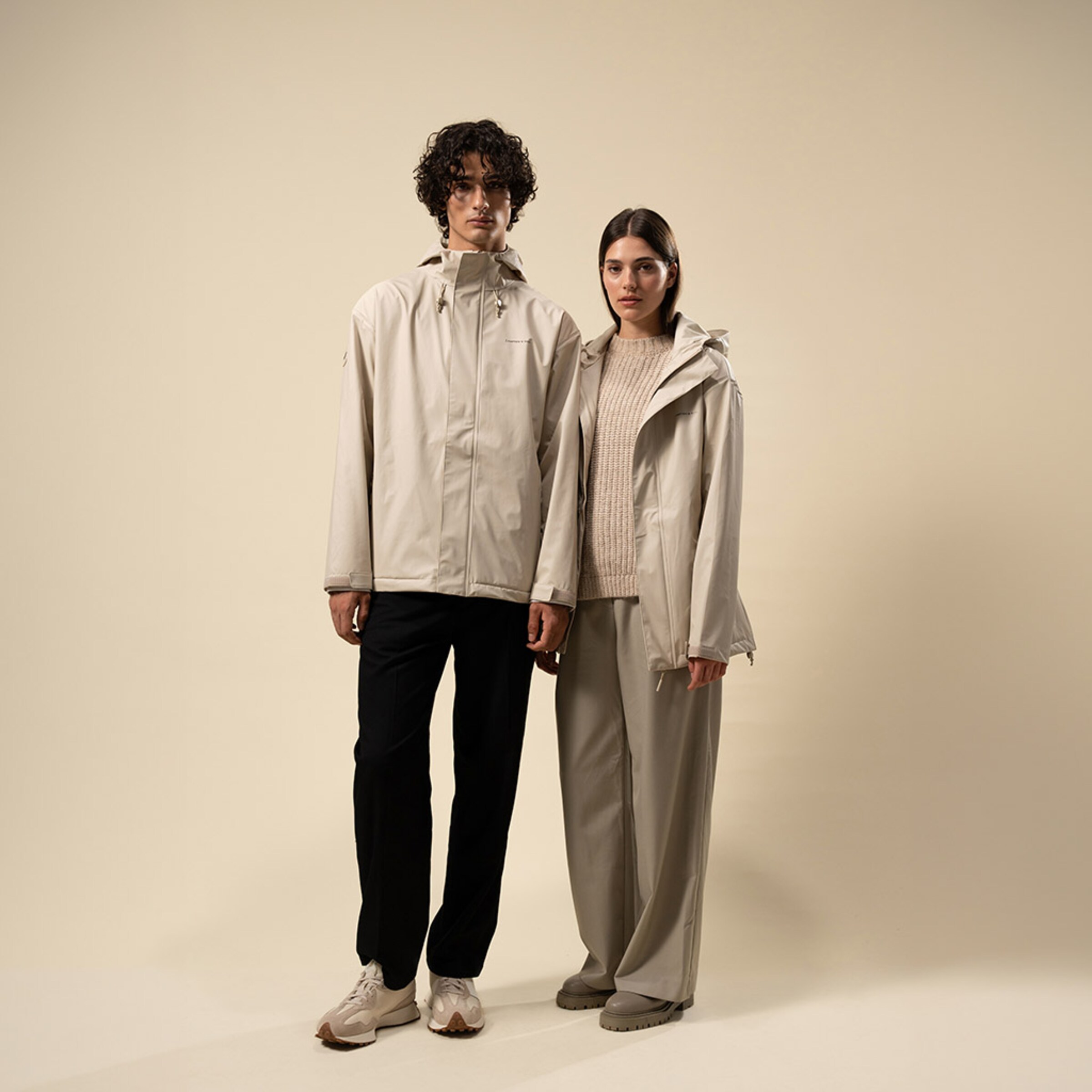 Everyday Rain Jacket Short Sandstone