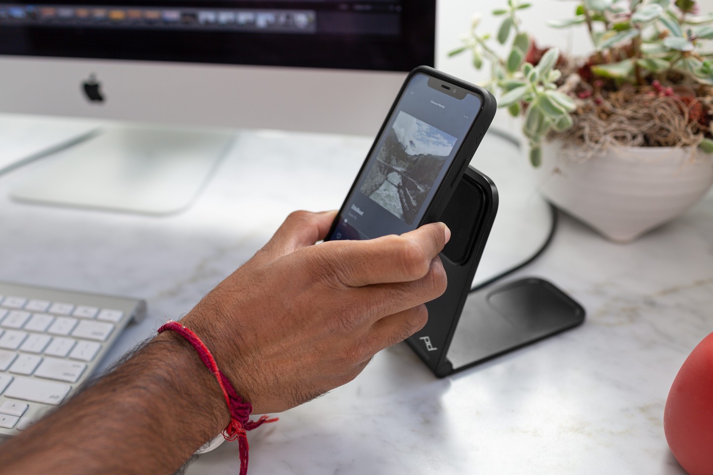 Peak Design - Mobile Wireless Charging Stand - Black